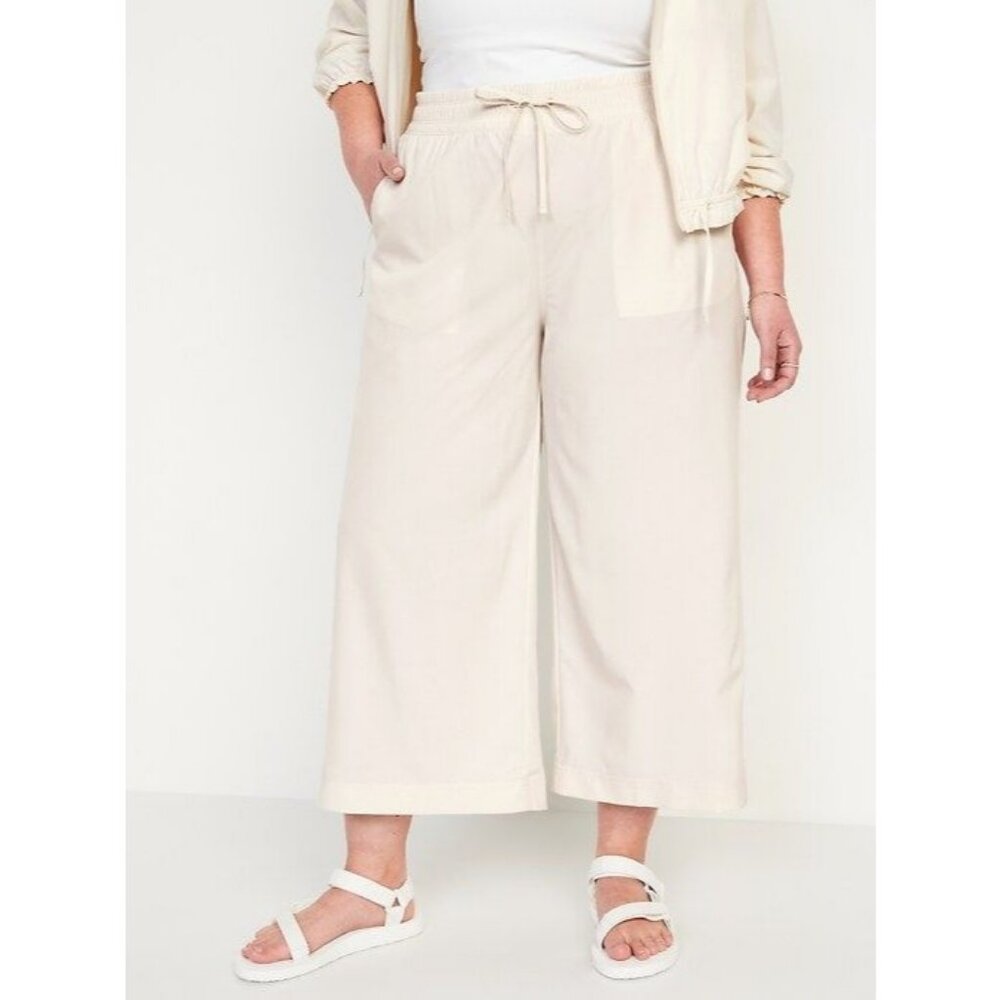 NWT Old Navy Wide Leg StretchTech Womens 2X Beige Pants Dry Quick Pockets Beachy